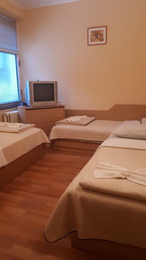 National Hotel Ρούσε Εξωτερικό φωτογραφία